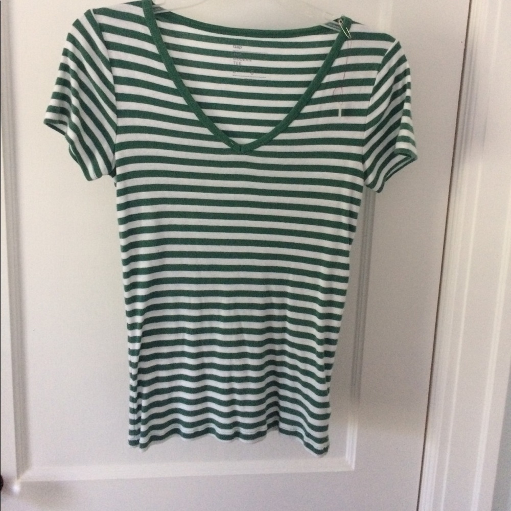 Gap tee