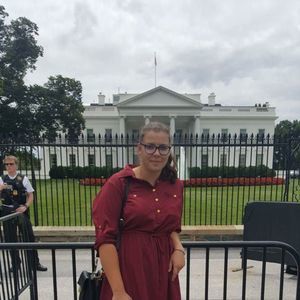 Meet your Posher, Madalina