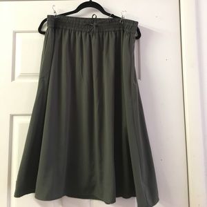 Old Navy olive green midi skirt lined L