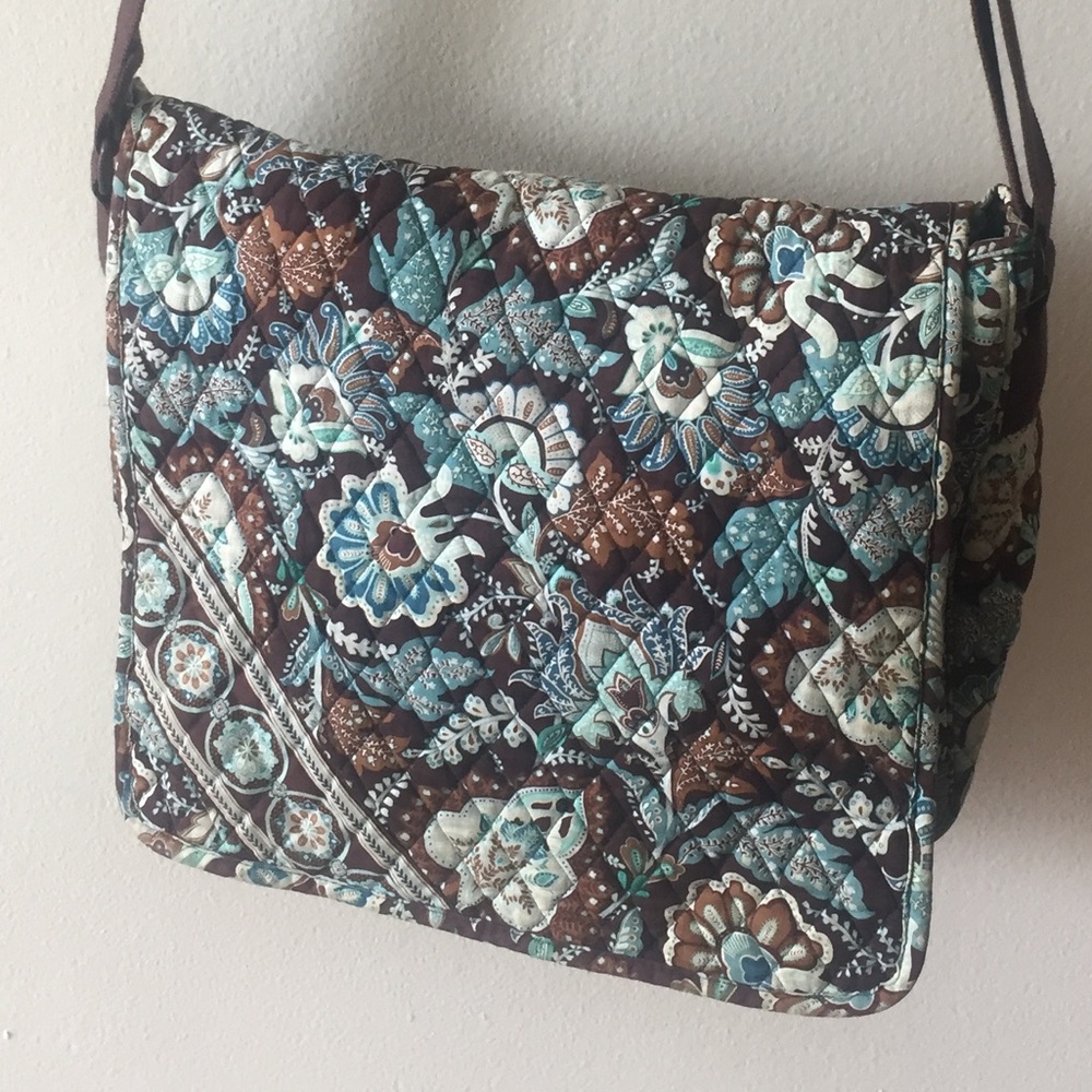 Vera Bradley Laptop Messenger Crossbody!