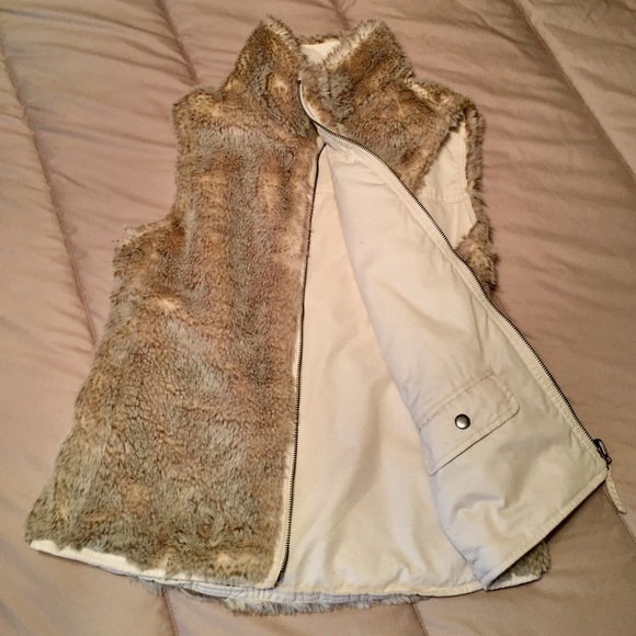 Women's Faux Fur Reversible Vest - Picture 1 of 1