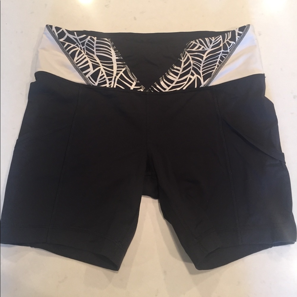 Lululemon shorts- great condition!