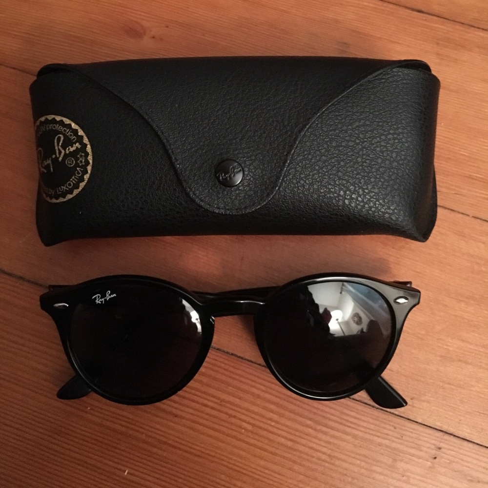 Ray-Ban Round Black Sunglasses
