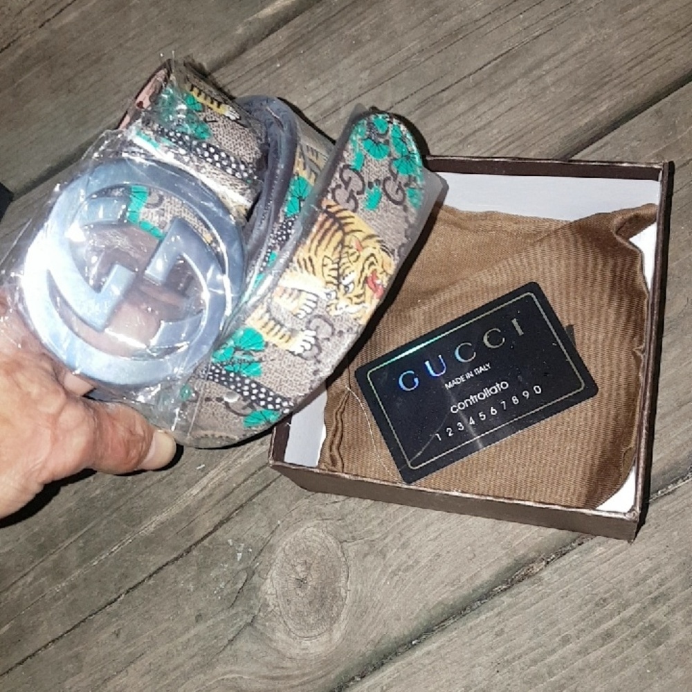 Authentic GUCCI Mens Designer Belt