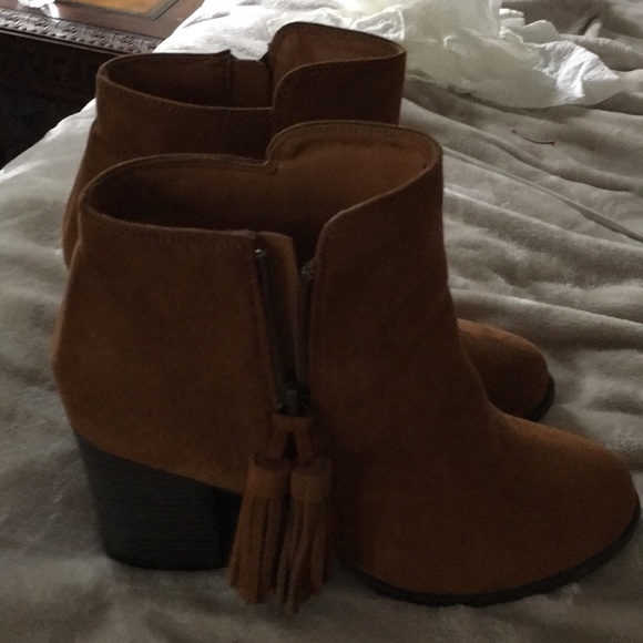 Ankle booties - Picture 1 of 2