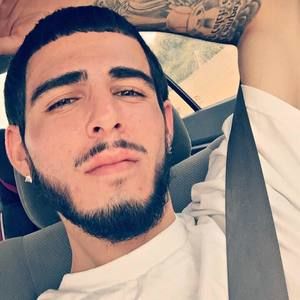 Meet your Posher, Jason