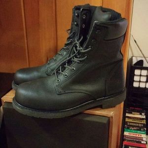 Like new CAT steel toe boots USA MADE
