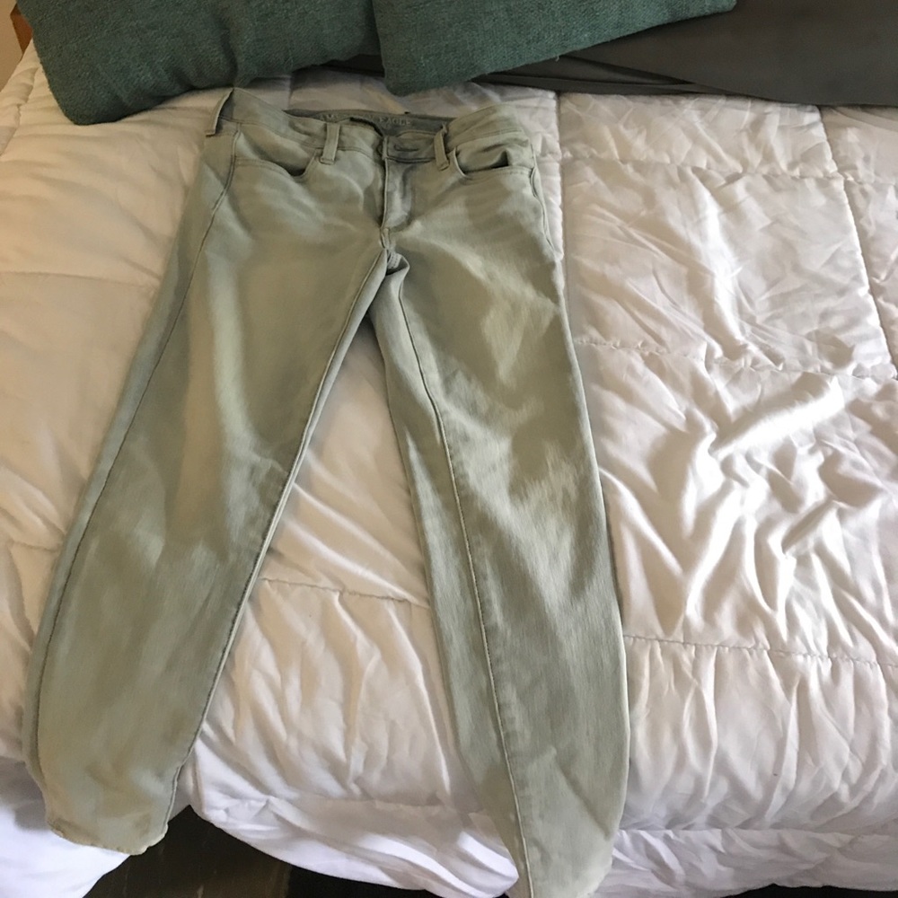 American Eagle light wash jegging