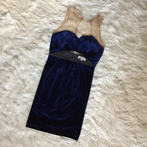 WYLDR Velvet minidress - Picture 1 of 3