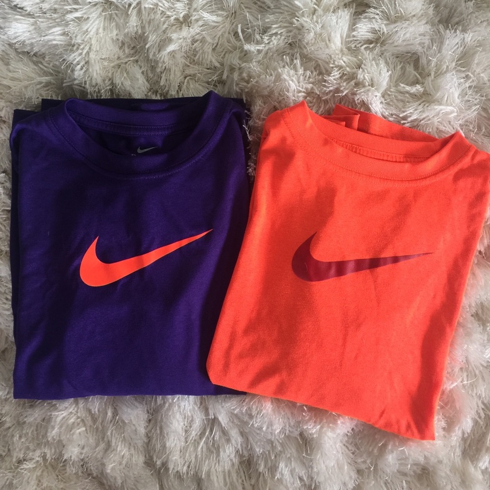 2 Nike Boys Size M Shirts