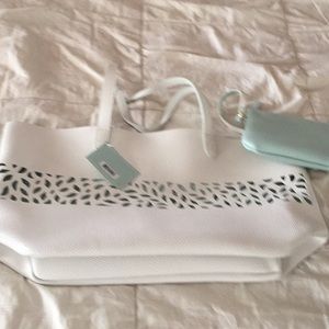 Pretty white tote
