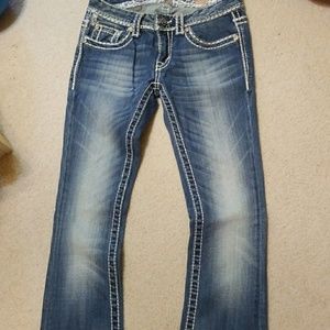 Slim boot cut jeans. Womans.