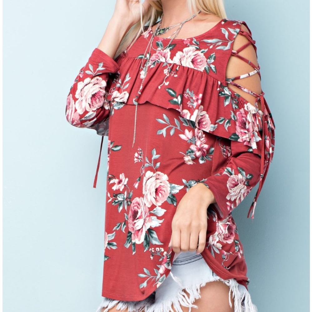 ✨LAST✨Beautiful Ruffle Top - Picture 3 of 8
