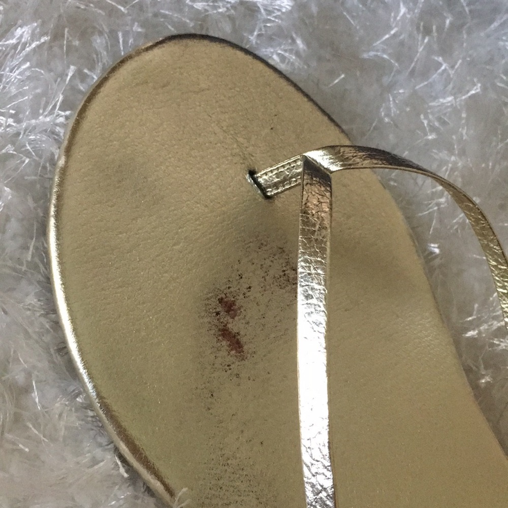 Splendid Gold Crinkle Metallic Sandals - Picture 3 of 7