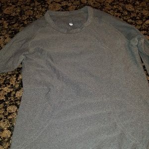 Lulu Long sleeve top