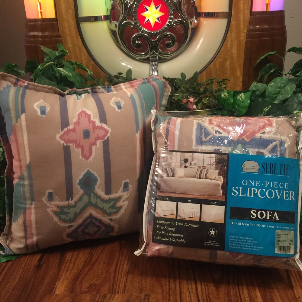 ❣️NIB-Sofa Slipcover❣️