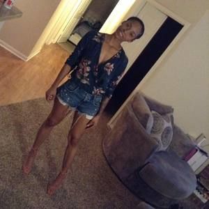 Meet your Posher, Taneicia