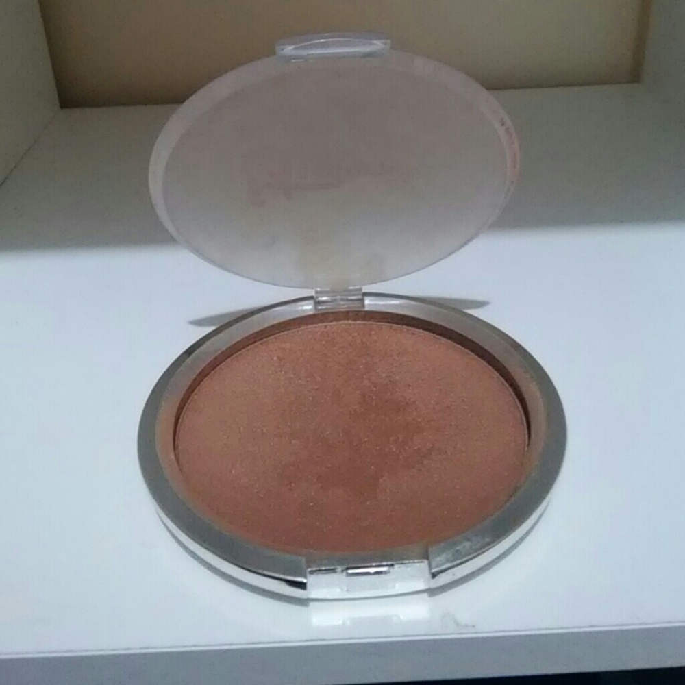 It cosmetics bronzer