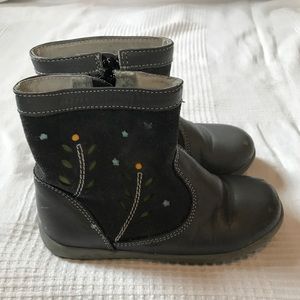 See Kai Run toddler boots - size 10.5