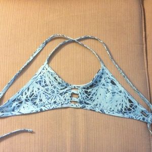 Jolyn bikini top.