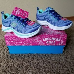 New Skechers shimmie up swift kicks size 10.5