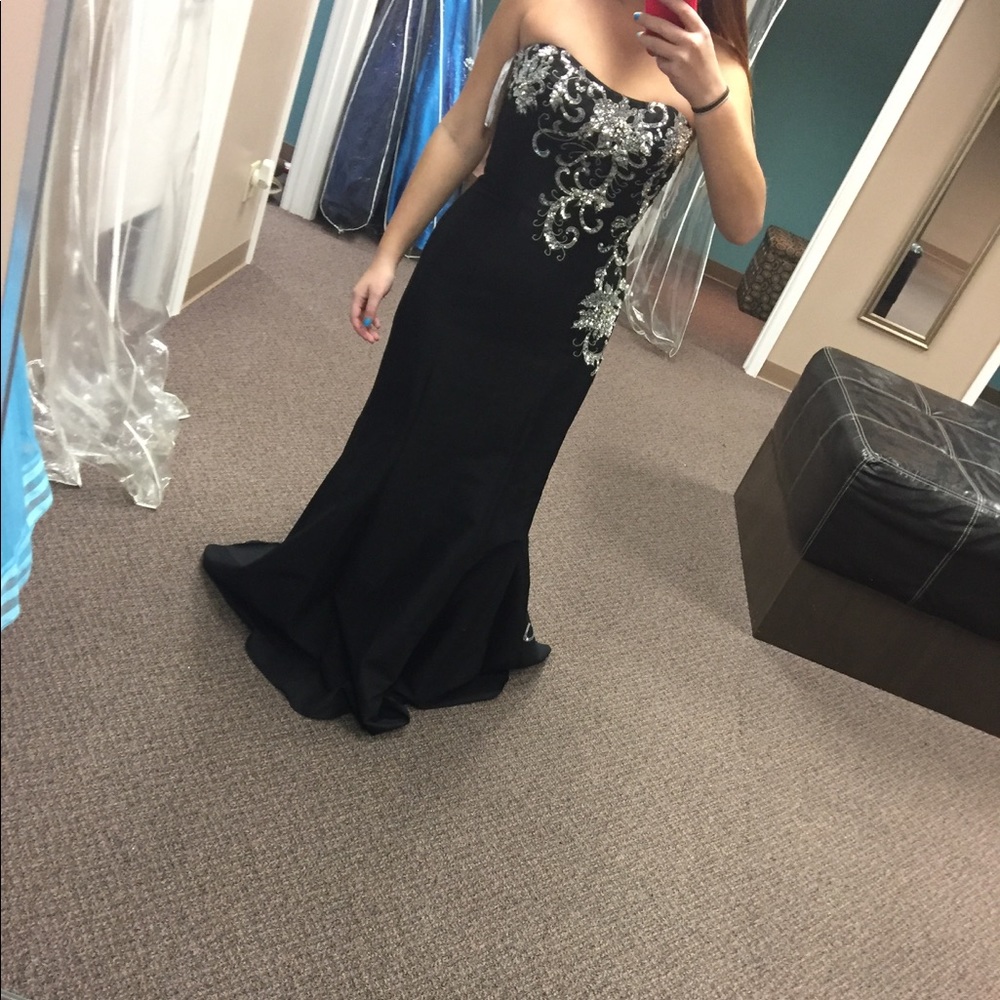 Prom Dress - Picture 4 of 6