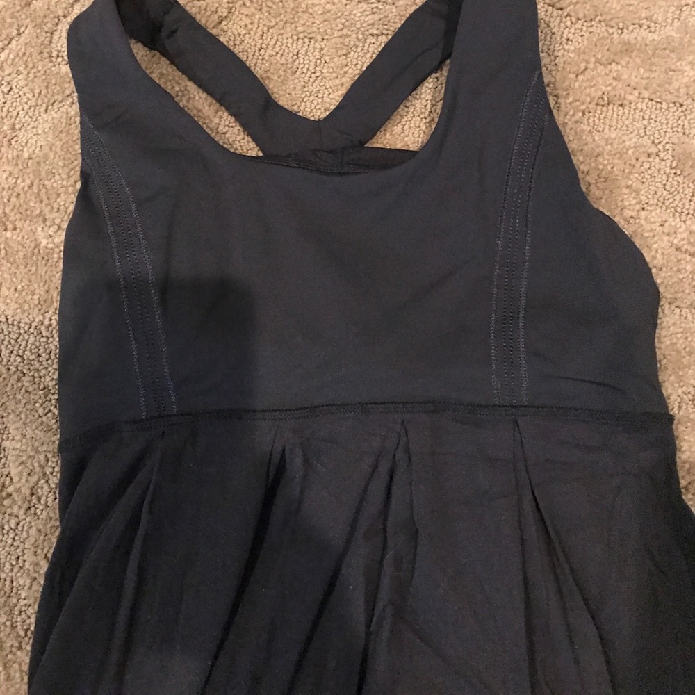 Black Lululemon sports tank - Picture 2 of 3