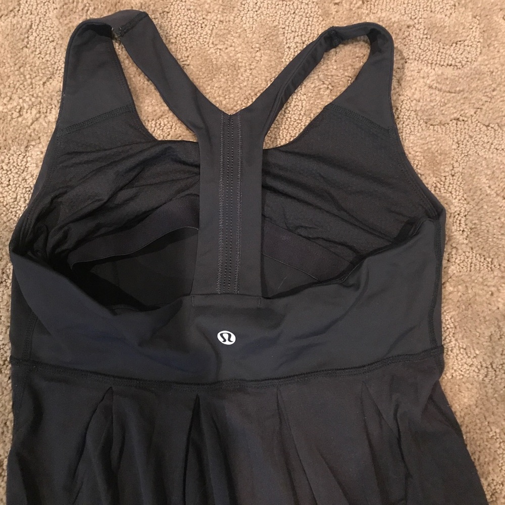 Black Lululemon sports tank - Picture 3 of 3