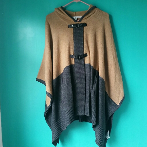 Max Studio Sweaters - Max Studio Poncho Sweater size XL
