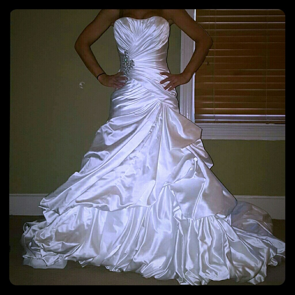Bridal gown