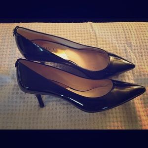 Michael Kors pumps