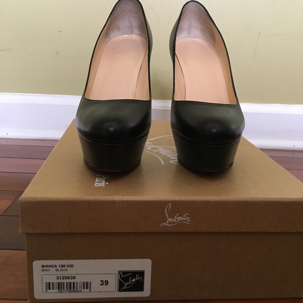 **Like new**Christian Louboutin Bianca 120 kid