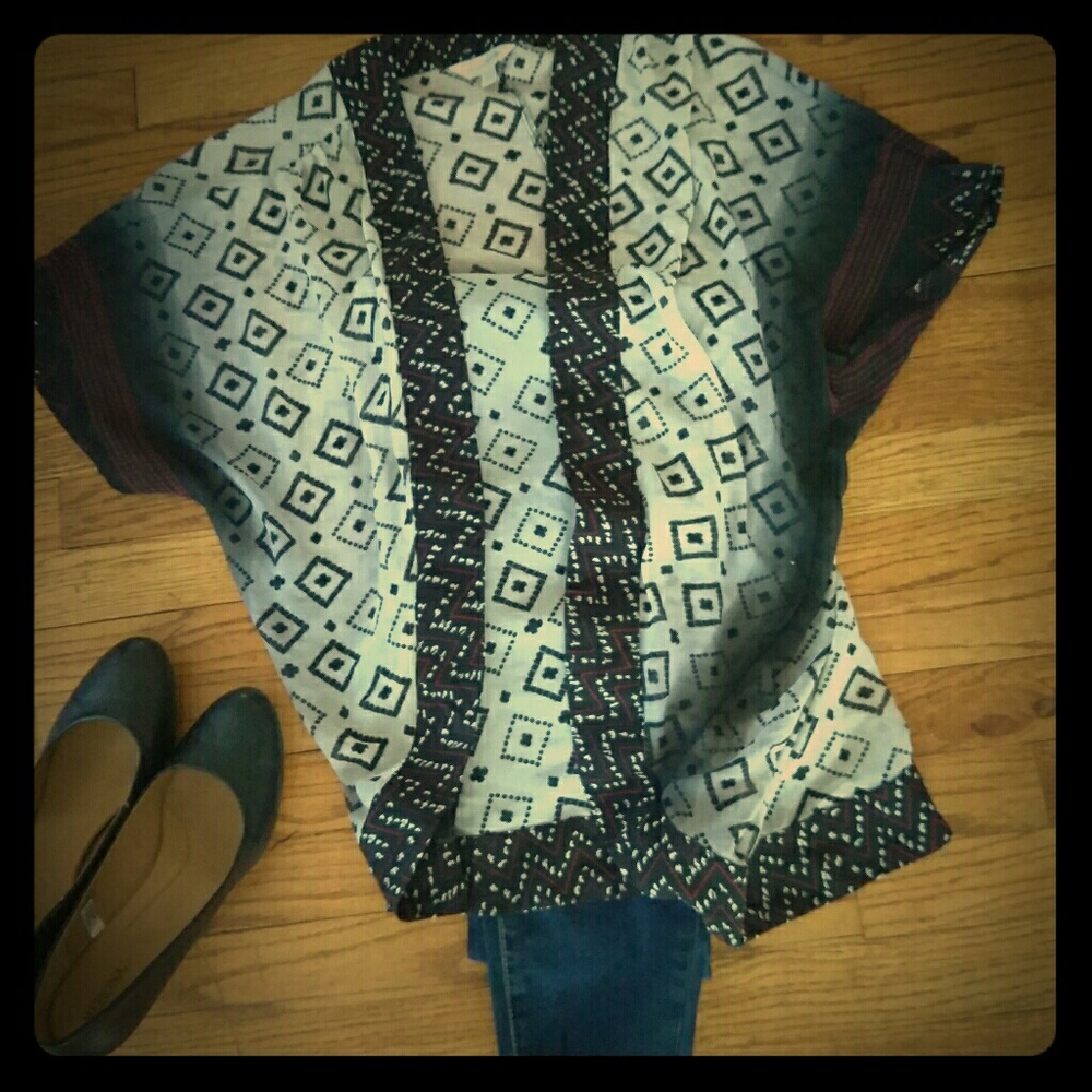 Charming Charlie kimono