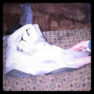 Jordan true flight cool grey 150$!