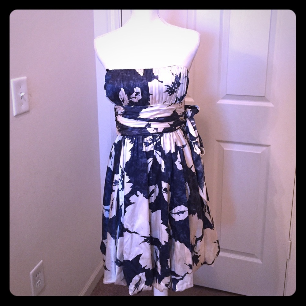 BCBG MAXAZRIA Dress