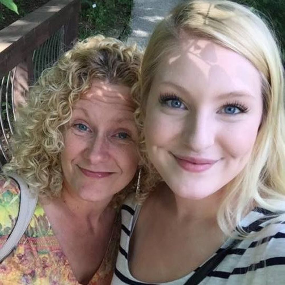 Meet your Posher, Evie