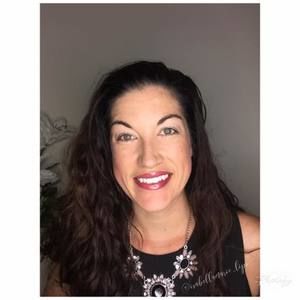 Meet your Posher, Nina