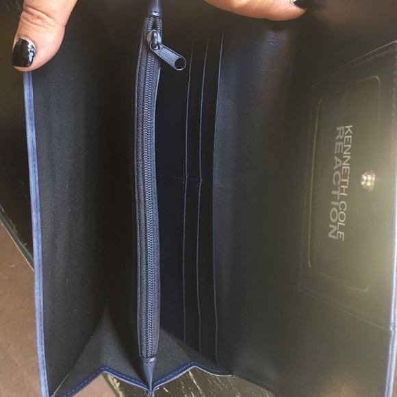 Kennth Cole Reaction Leather Wristlet Wallet - Picture 4 of 5