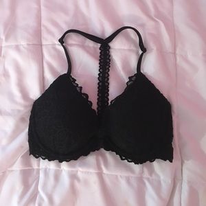 VS PINK// BLACK LACE PUSH UP BRA