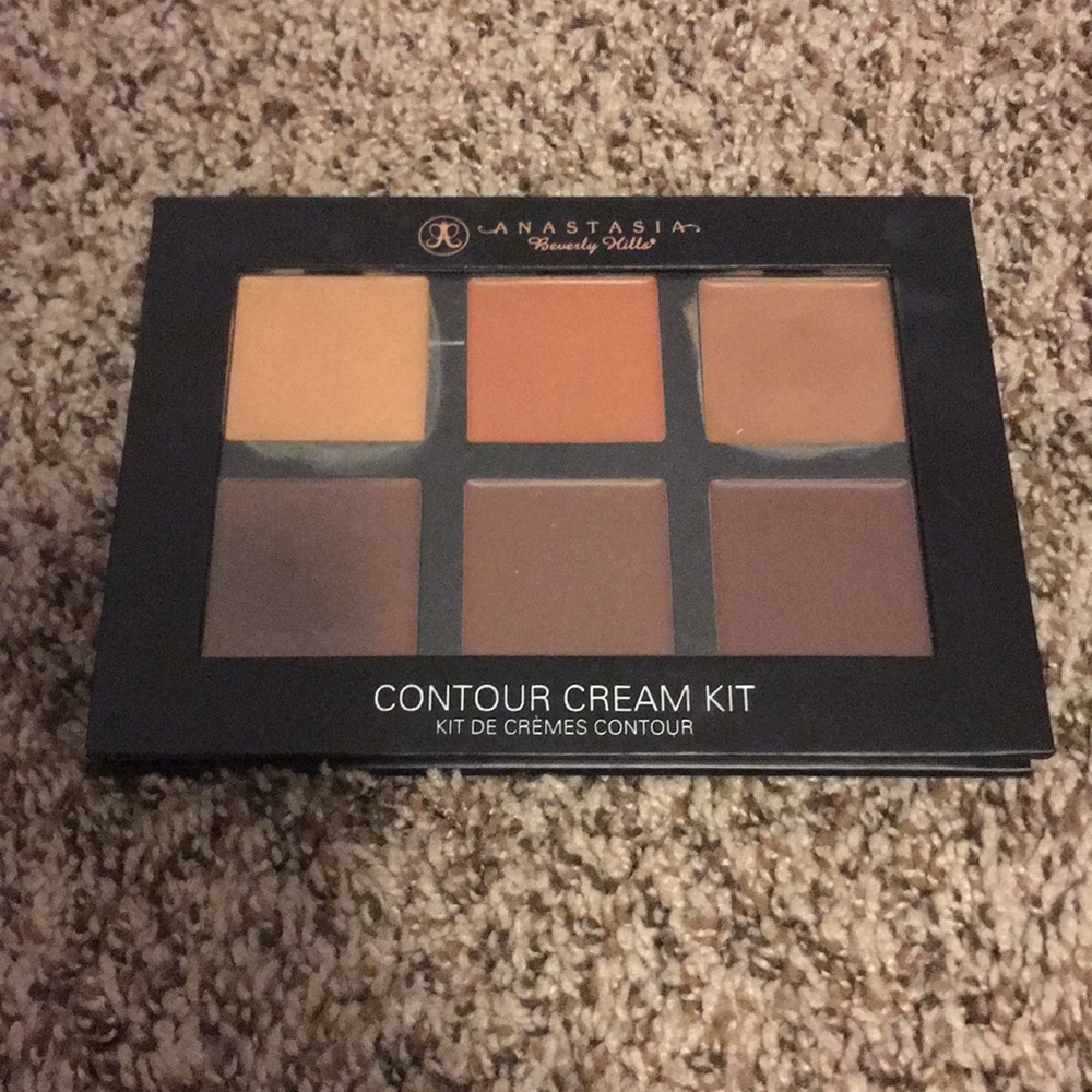 Anastasia Cream contour kit.