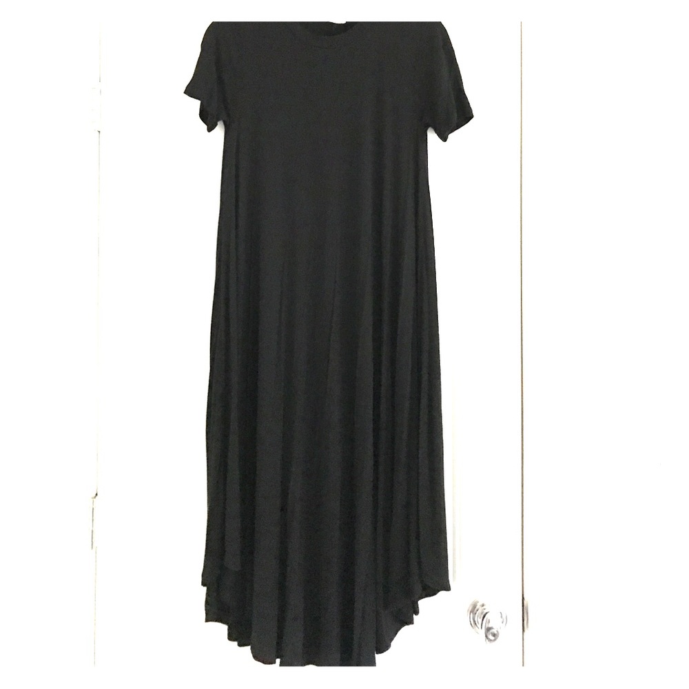 Black short sleeved t shirt swing dress