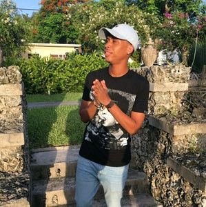 Meet your Posher, Adrian