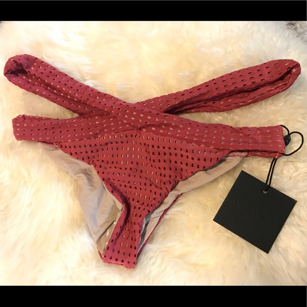BNWT Acacia Fiji Mesh Bottom in Lychee/Clay