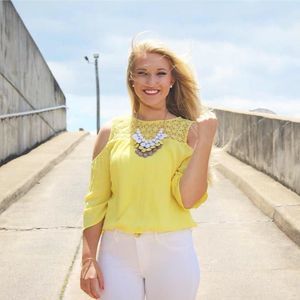 Meet your Posher, Joelle