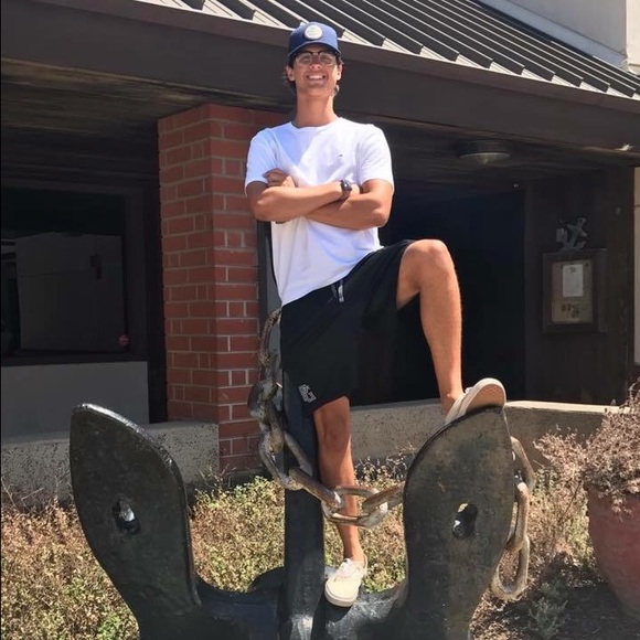 Meet your Posher, Andrew - Picture 1 of 1