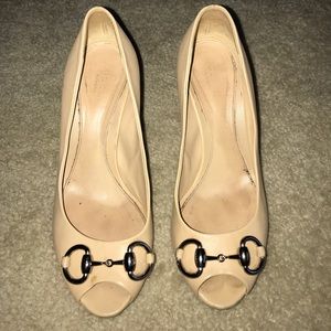 Tan leather Gucci Pumps