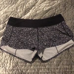 Lululemon speed shorts Sz 8