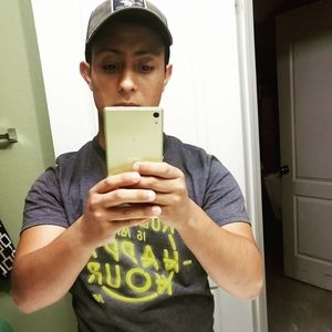 Meet your Posher, Luis