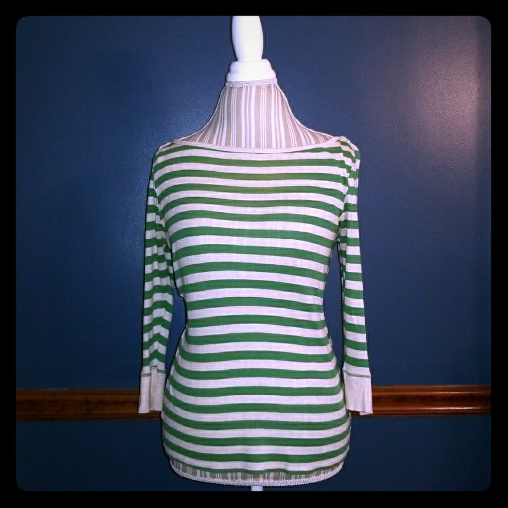 3/4 length Old Navy Top- M