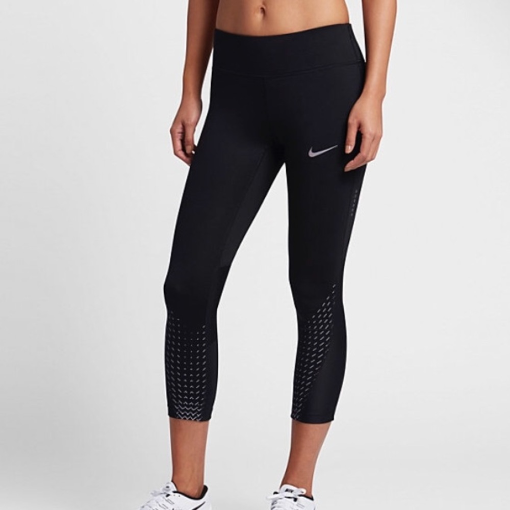 ❤️SOLD❤️ NWT Nike Dri Fit Power Run capris